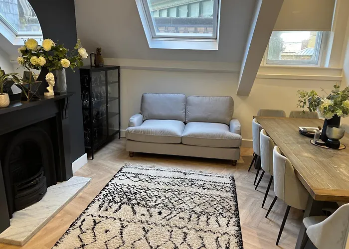Princes Wharf, Stylish 2 Bed City Centre Apartment