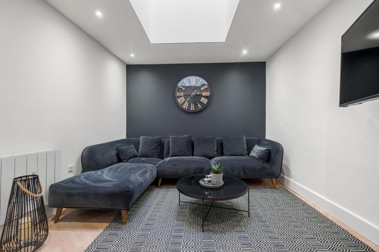 Apartamento Princes Wharf, Stylish 2 Bed Centre